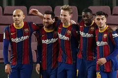 Barcelona porazila Elche 3:0 a je třetí, Messi dal dva góly