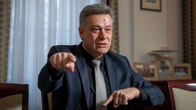 Ministr spravedlnosti Pavel Blažek se přiklonil na stranu energetické skupiny ČEZ