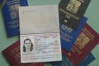 Cestovní pas, poplatek za vydání
