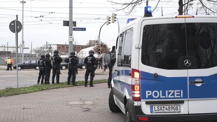 Německo vypoví dva ruské diplomaty kvůli vraždě Gruzínce, Kreml vinu odmítá