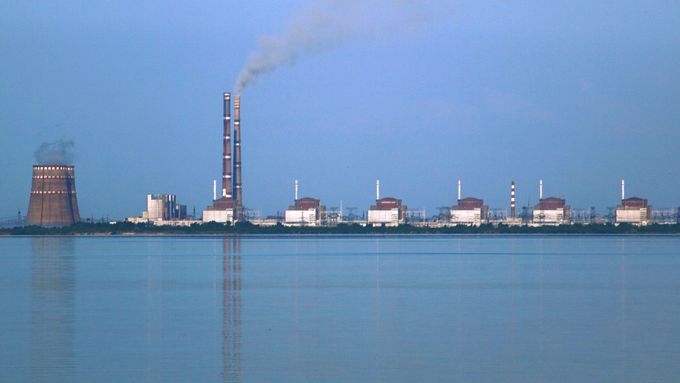Záporožská jaderná elektrárna na jihovýchodě Ukrajiny je největší v Evropě.