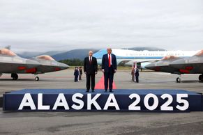 Obrazem: Aljaška jako scéna moci. Trump a Putin na ikonických záběrech