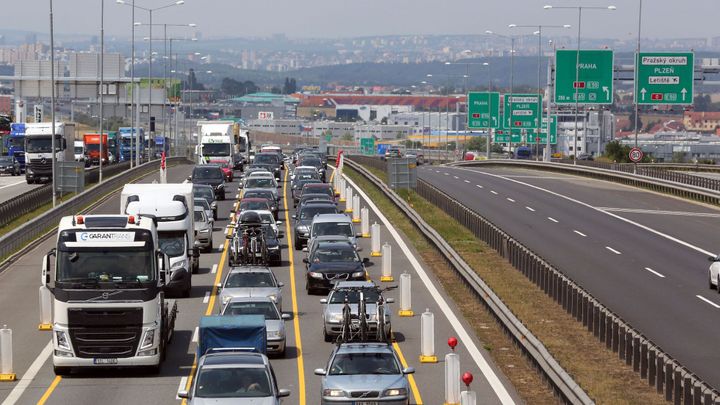 Auto není žádný luxus nebo zábava. Dle Fialy je zákaz spalovacích motorů nepřijatelný; Zdroj foto: Ludvík Hradilek