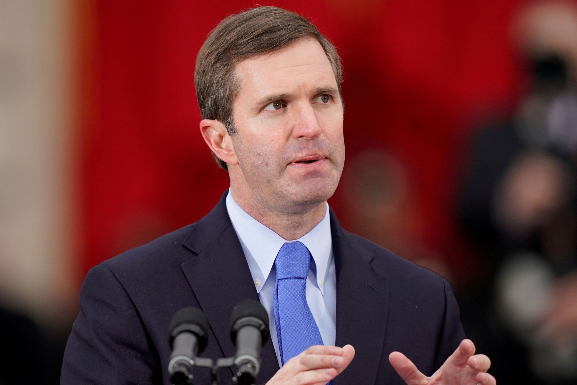 Andy Beshear usa možní kandidáti na viceprezidenta