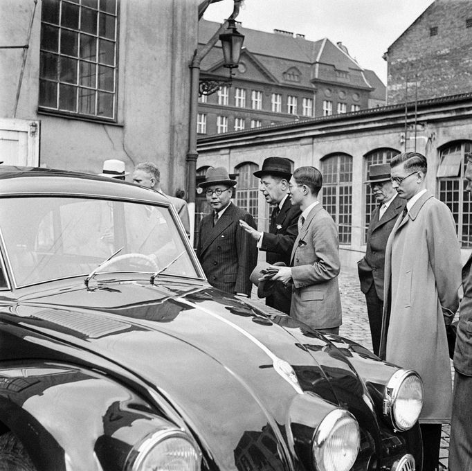 Fotografie z historie výrobního závodu Tatra Smíchov v Praze. Snímek z roku 1940.