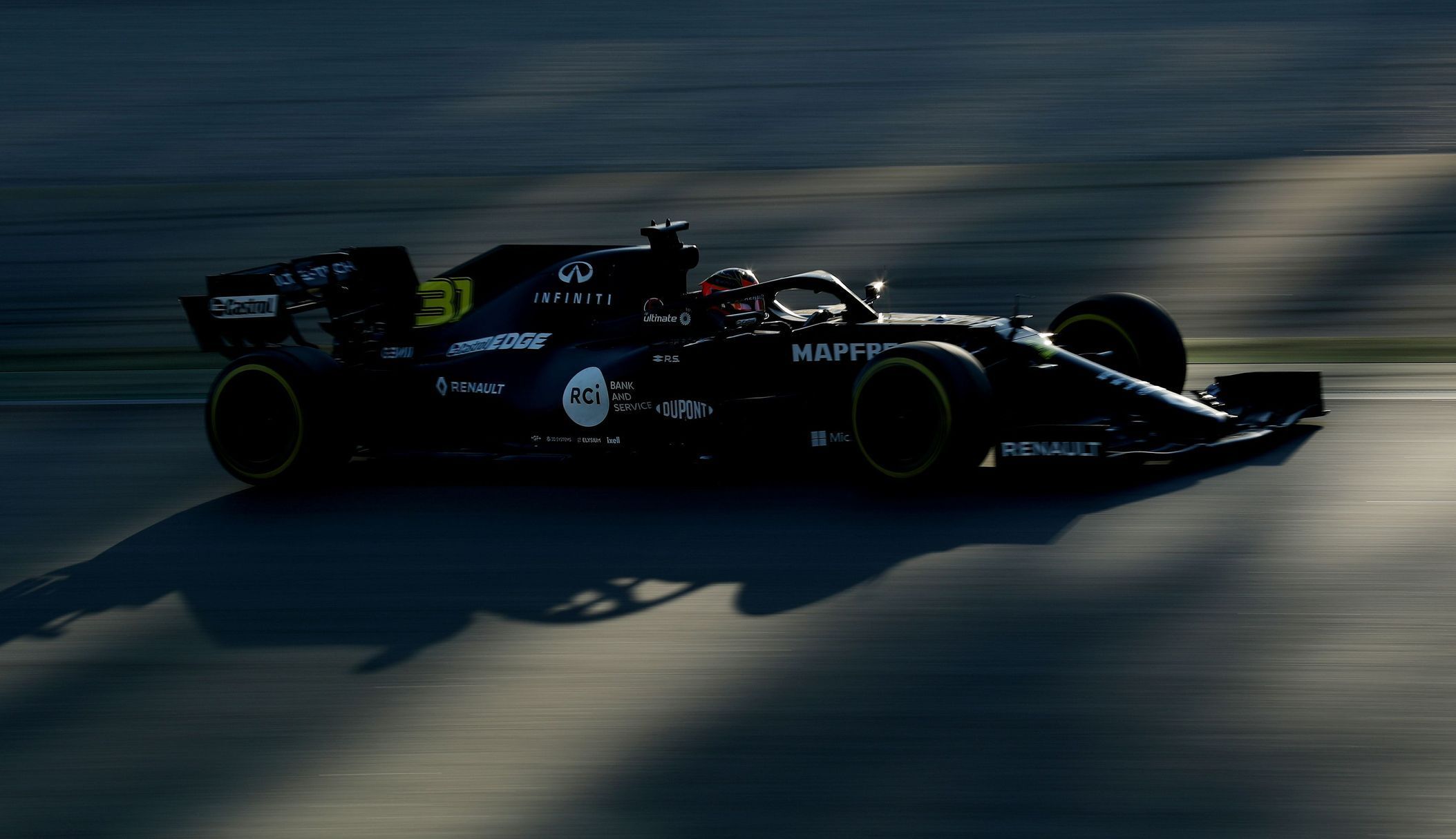 Esteban Ocon v Renaultu při druhých testech F1 v Barceloně 2020