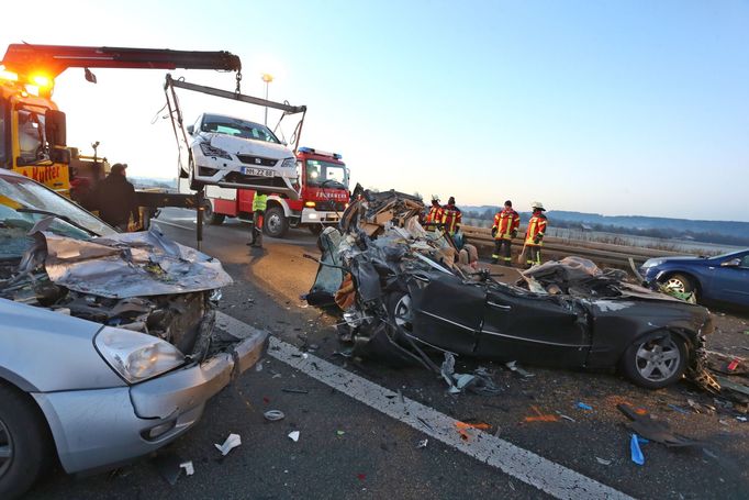 Hromadná nehoda na německé dálnici A7.