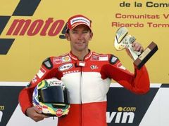 Titul mistra světa superbiků obhajuje Troy Bayliss z Austrálie.