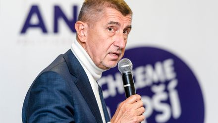 Cena másla už je historie, Babiš zaútočil na voliče s lithiem