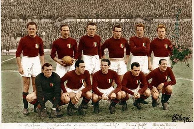Tým FC Turín na snímku z let 1948-1949