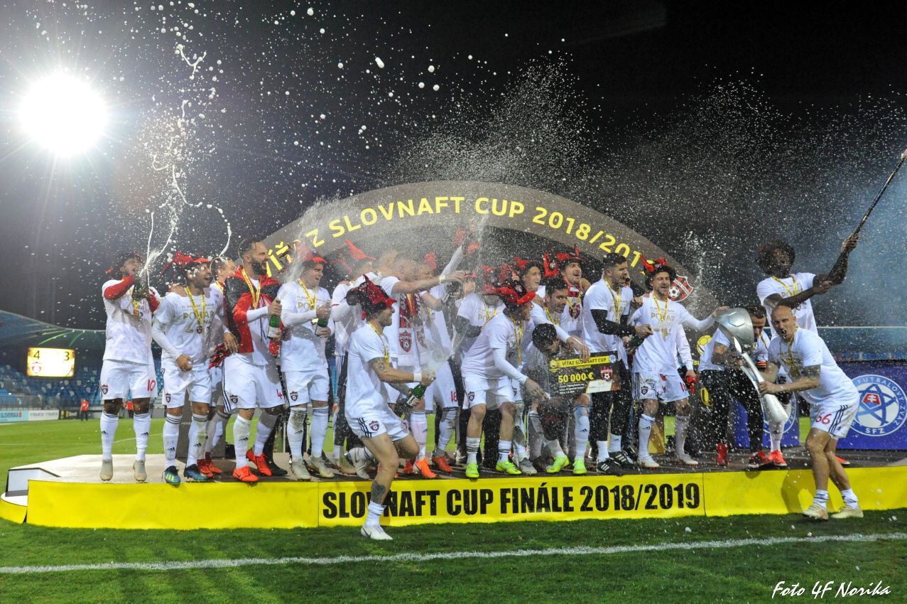 fotbal, Slovenský pohár 2018/2019, radost hráčů Spartaku Trnava