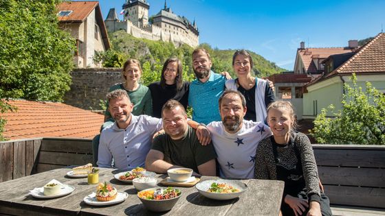 Chtěli vymýtit nevkus na Karlštejně. Vyhořeli, málem se rozešli, bistro ale nezavřeli