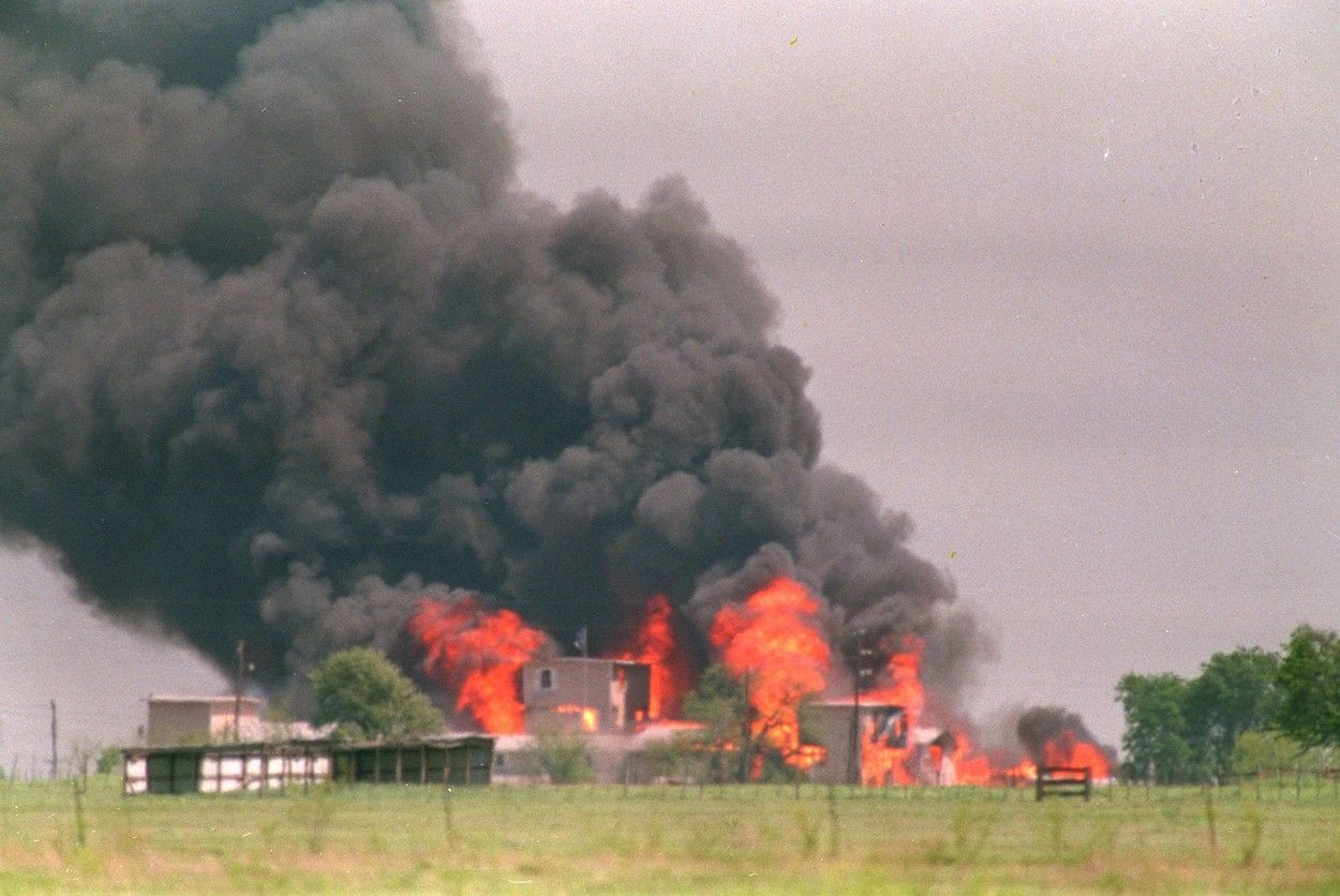 Davidiáni, Waco, Texas, David Koresh, obléhání, masakr, Zahraničí, sekta, USA