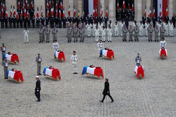 Pohřeb francouzských vojáků, kteří zemřeli při nehodě v Mali.
