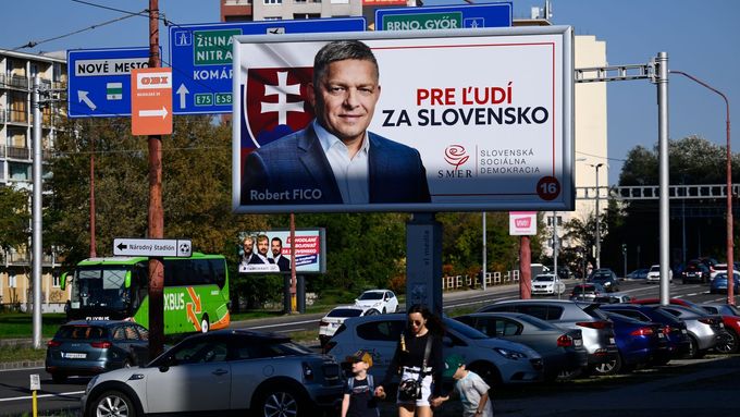 Slovenský populista slaví úspěch. Český populista mu držel palce.