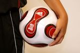 FK Viktoria Žižkov: ligový míč Adidas