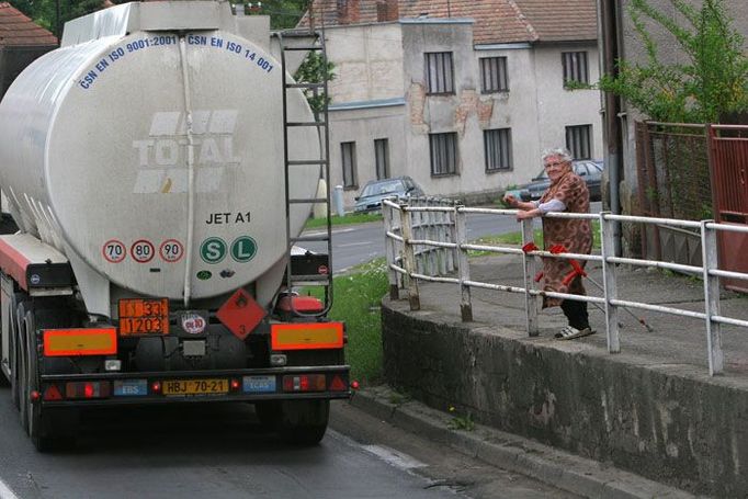 Každou minutu projede centrem Kopidlna kamion