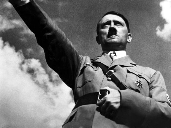 Adolf Hitler v Triumfu vůle. Dokument z řříšského sjezdu NSDAP v roce 1934 natočila Leni Riefenstahlová.