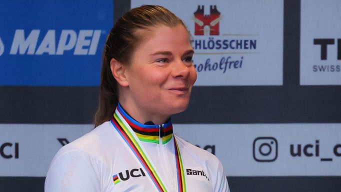 Cycling - UCI World Championships 2024 - Women's Elite Medal Ceremony - Zurich, Switzerland - September 28, 2024 Gold medallist Lotte Kopecky of Belgium celebrates on the