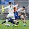 fotbal, kvalifikace Euro 2020 play off - Slovensko - Irsko Jaroslav Mihalík in action with Republic of Ireland’s Matthew Doherty and Callum Robinson