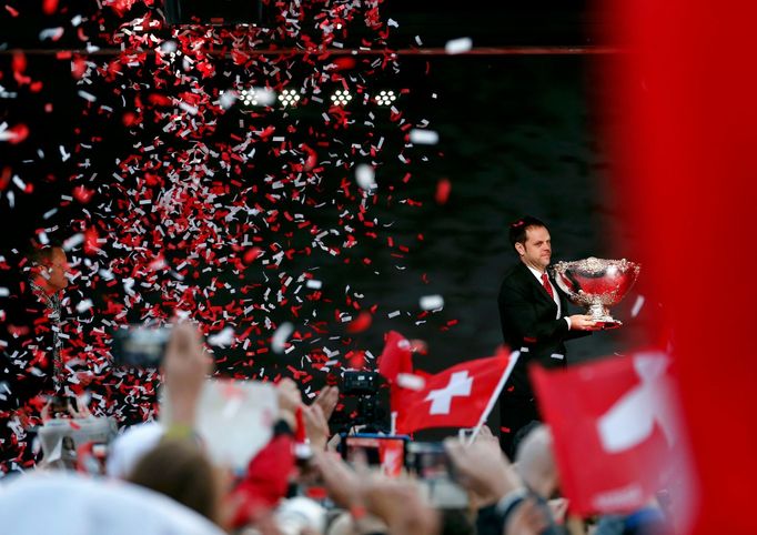 Švýcaři slaví vítězství v Davis Cupu: Severin Lüthi