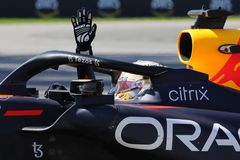 Verstappen v Maďarsku vyhrál po startu z desátého místa. Další fiasko pro Ferrari