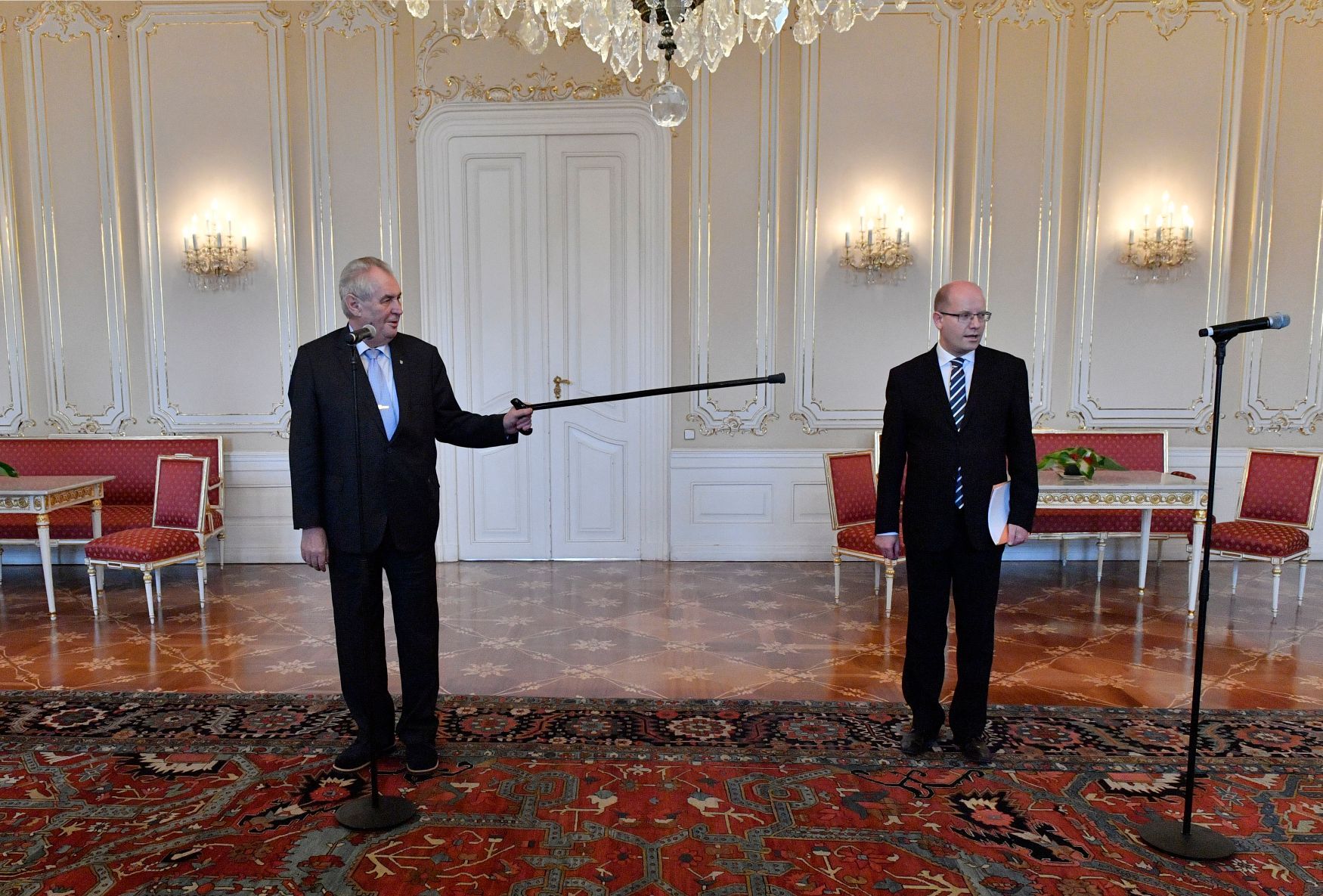 Prezident Miloš Zeman a premiér Bohuslav Sobotka se střetli v přímém přenosu.