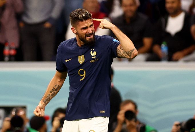 Olivier Giroud slaví gól ve čtvrtfinále MS 2022 Anglie - Francie