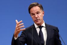 Čína by při útoku na Tchaj-wan chtěla, aby Rusko zaútočilo na NATO, tvrdí Rutte