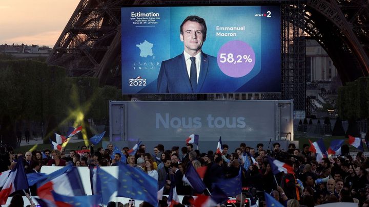 Úžasná zpráva pro Evropu, populismus byl poražen, gratulují politici Macronovi; Zdroj foto: Reuters