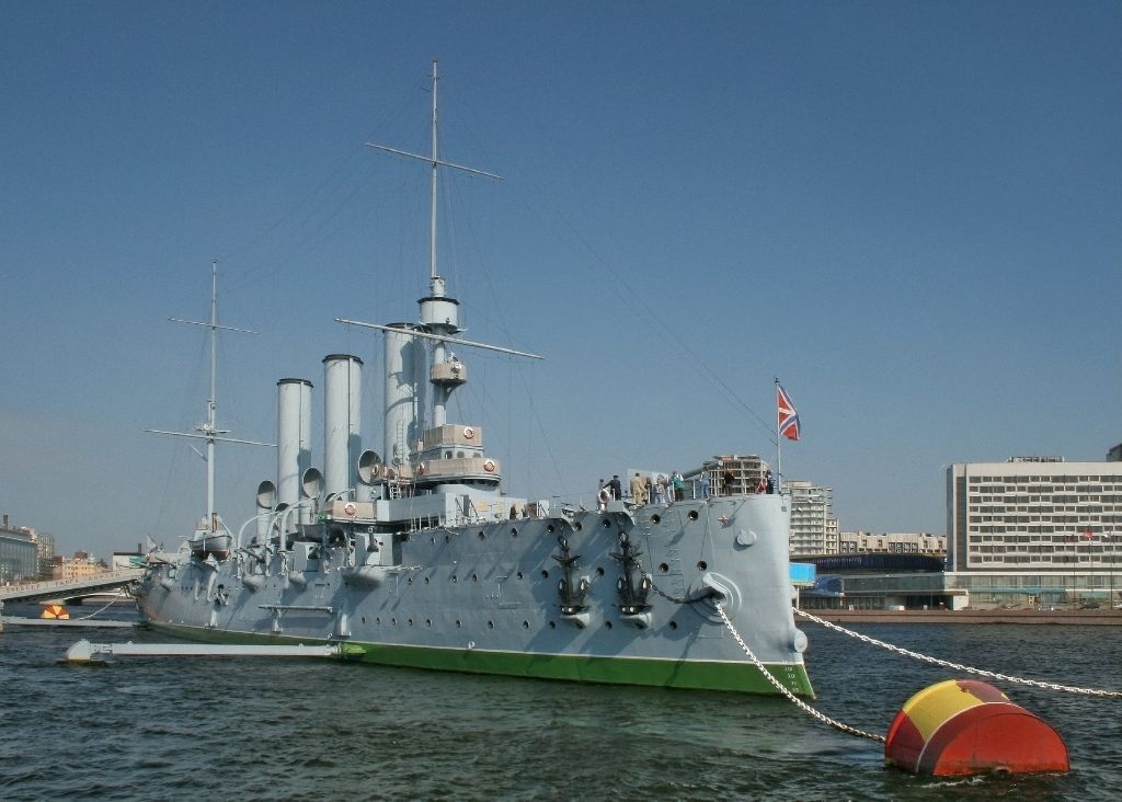 Aurora - ruský chráněný křižník třídy Pallada, který v současnosti slouží jako muzeum v Petrohradu