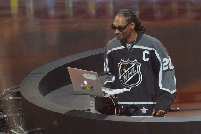 2017 NHL All Star Game: Snoop Dogg