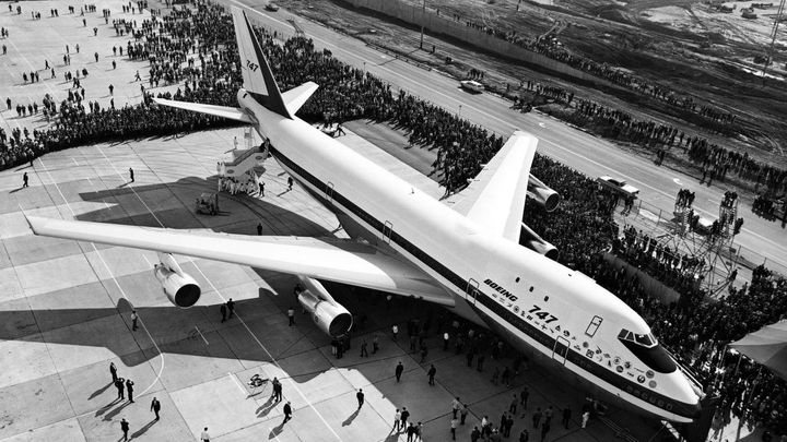 Technické potíže i smrtelné havárie: Před 50 lety svezl Jumbo Jet první pasažéry