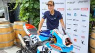 Oliver König s Kawasaki před závodem MS superbiků v Mostě 2023