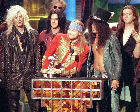 Skupina Guns N’ Roses na slavnostním udílení cen MTV Video Music Awards v Los Angeles v Kalifornii 9. září 1992. 