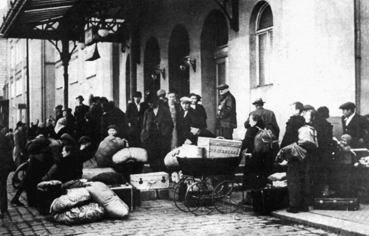 Nepoužívat / Jednorázové užití / Fotogalerie / Vyhnání Čechů z pohraničí v roce 1938 / 36