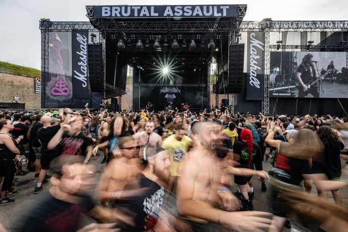 Snímek z festivalu Brutal Assault.