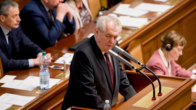 Miloš Zeman ve Sněmovně.