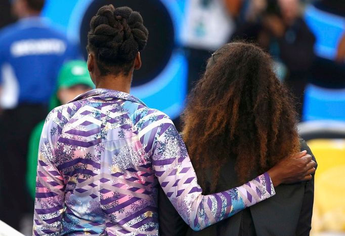 Serena a Venus Williamsovy ve finále Australian Open 2017