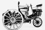 Postupně se však Peugeot začal orientovat na dopravní prostředky. Nejprve jízdní kola, v roce 1889 ale vznikla první parní tříkolka. Neujala se, ale ukázala směr, jakým se firma vydá.