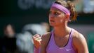 Lucie Šfářová v semifinále French Open 2015 proti Aně Ivanovičové.