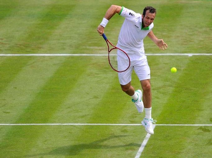 Český tenista Radek Štěpánek na Wimbledonu 2011.