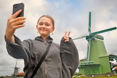 Nizozemci omezují turisty. Do známé vesnice jen za vstupné, místním došla trpělivost