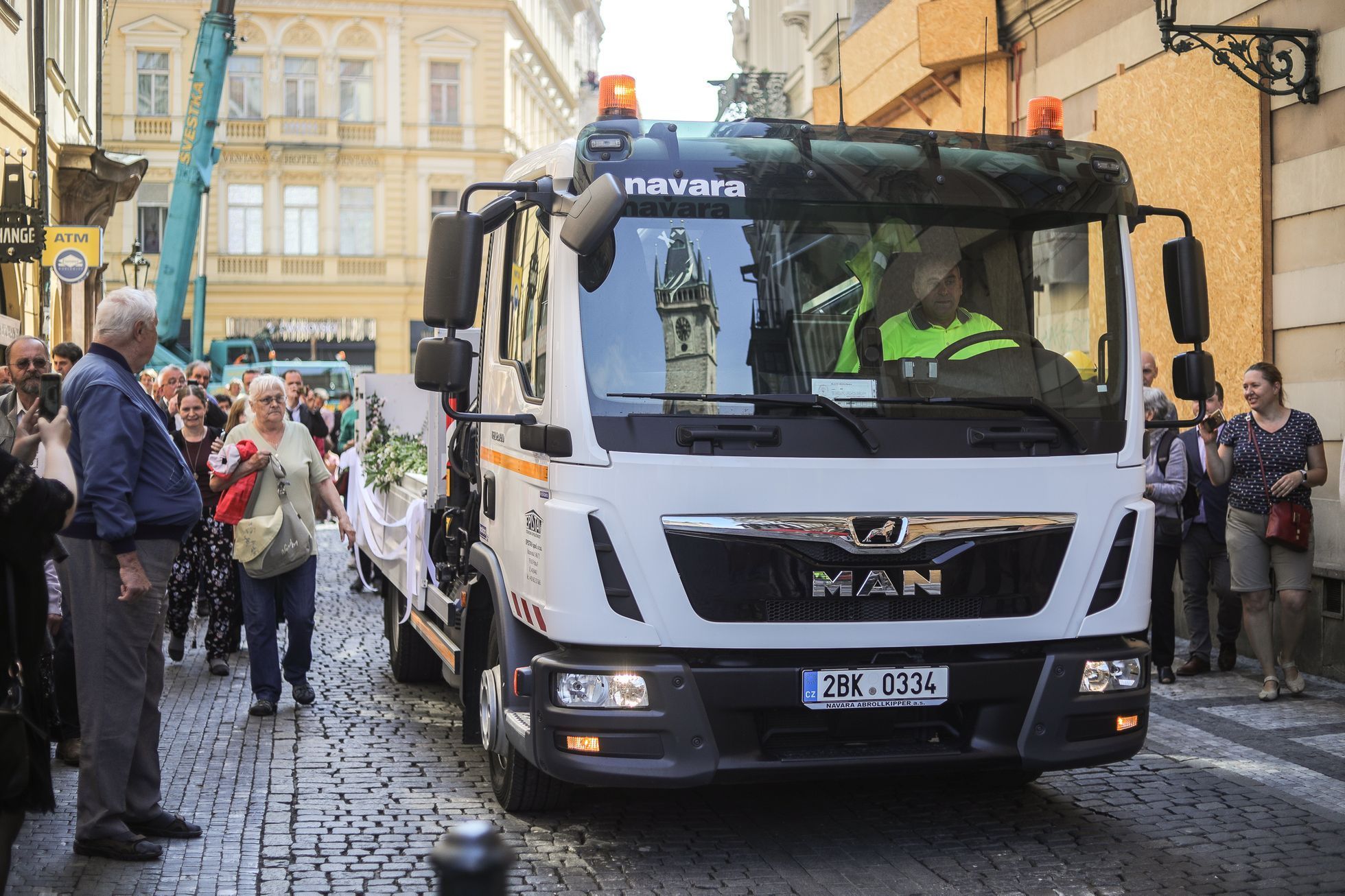 Stavba Mariánský sloup, Staroměstské náměstí, sochař Petr Váňa