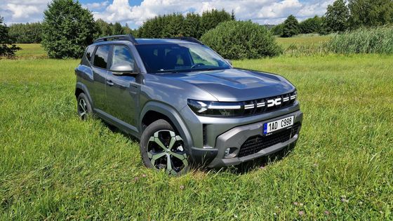 Ze třetí generace Dacie Duster se stalo pohledné SUV.