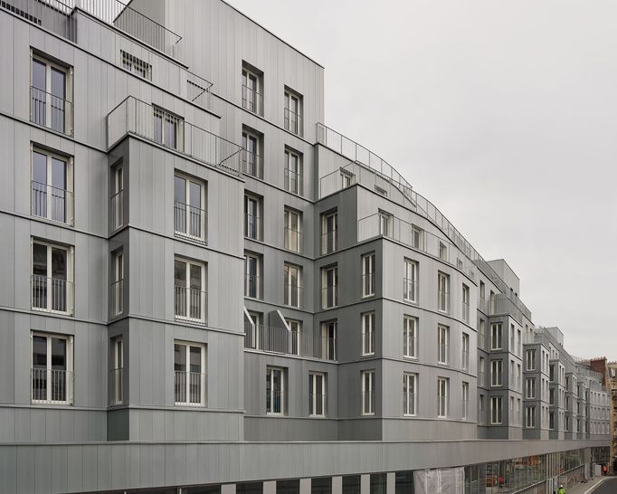 Na snímku je projekt sociálního bydlení Vaugirard Social Housing v 15. pařížském obvodu, který navrhla architektonická kancelář Christ & Gantenbein.