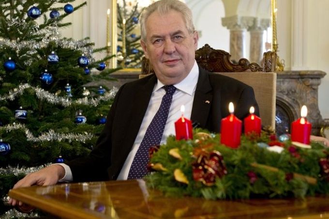 Zemanovou slabinou je nedostatek emoční inteligence a veřejné empatie. Vánoční poselství na tom nic nezměnilo.