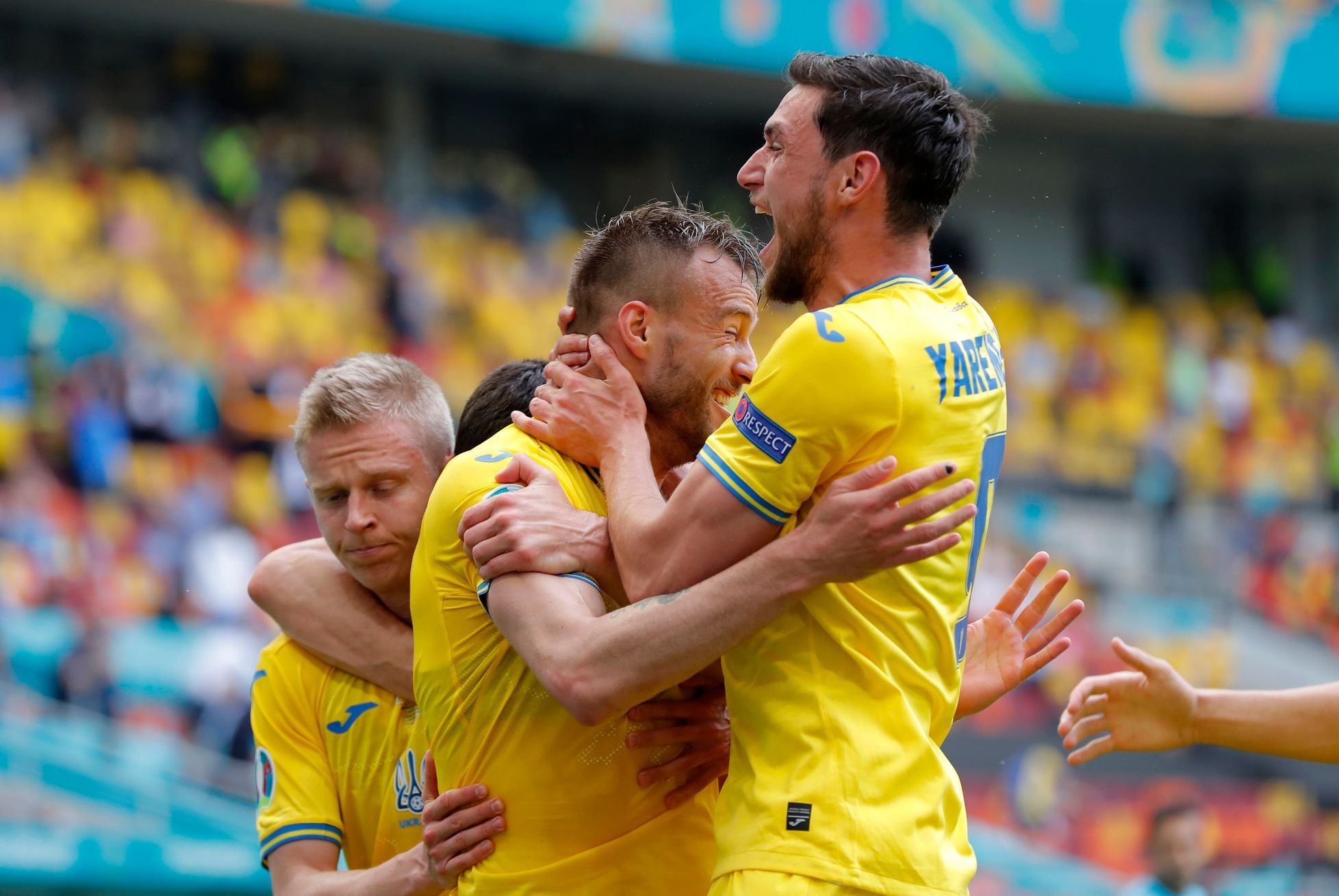 fotbal, ME, Euro 2020, Ukrajina - Severní Makedonie, Andrij Jarmolenko, Roman Jaremčuk