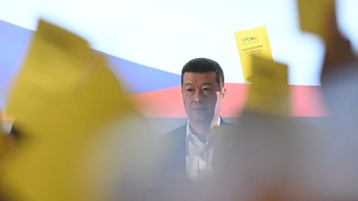 I Okamura obhájil, bude dál předsedou SPD. Protikandidáta neměl