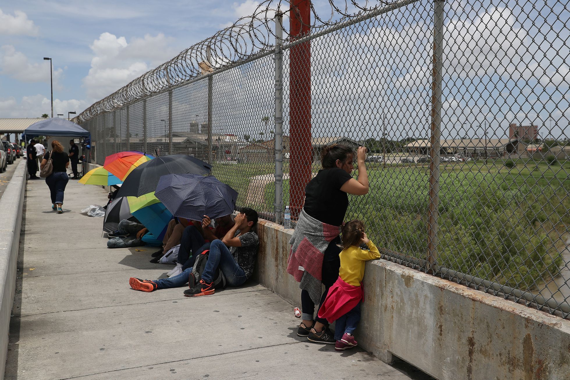 Fotogalerie / Migranti uvízlí na hranici mezi Mexikem a USA / Reuters / 9